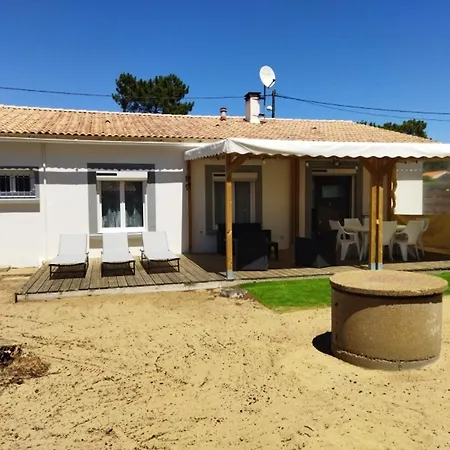 Maison Rénovée Près De La Plage, Avec Parking, Idéale Pour 4/6 Personnes - Fr-1-194-340 *