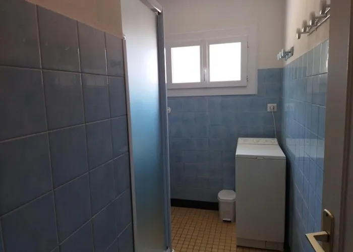 Maison Rénovée Près De La Plage, Avec Parking, Idéale Pour 4/6 Personnes - Fr-1-194-340 *