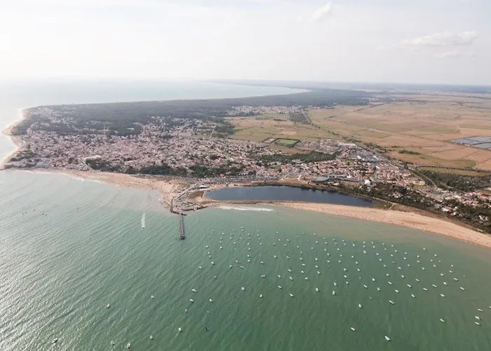 Maison Rénovée Près De La Plage, Avec Parking, Idéale Pour 4/6 Personnes - Fr-1-194-340 Hébergement de vacances *